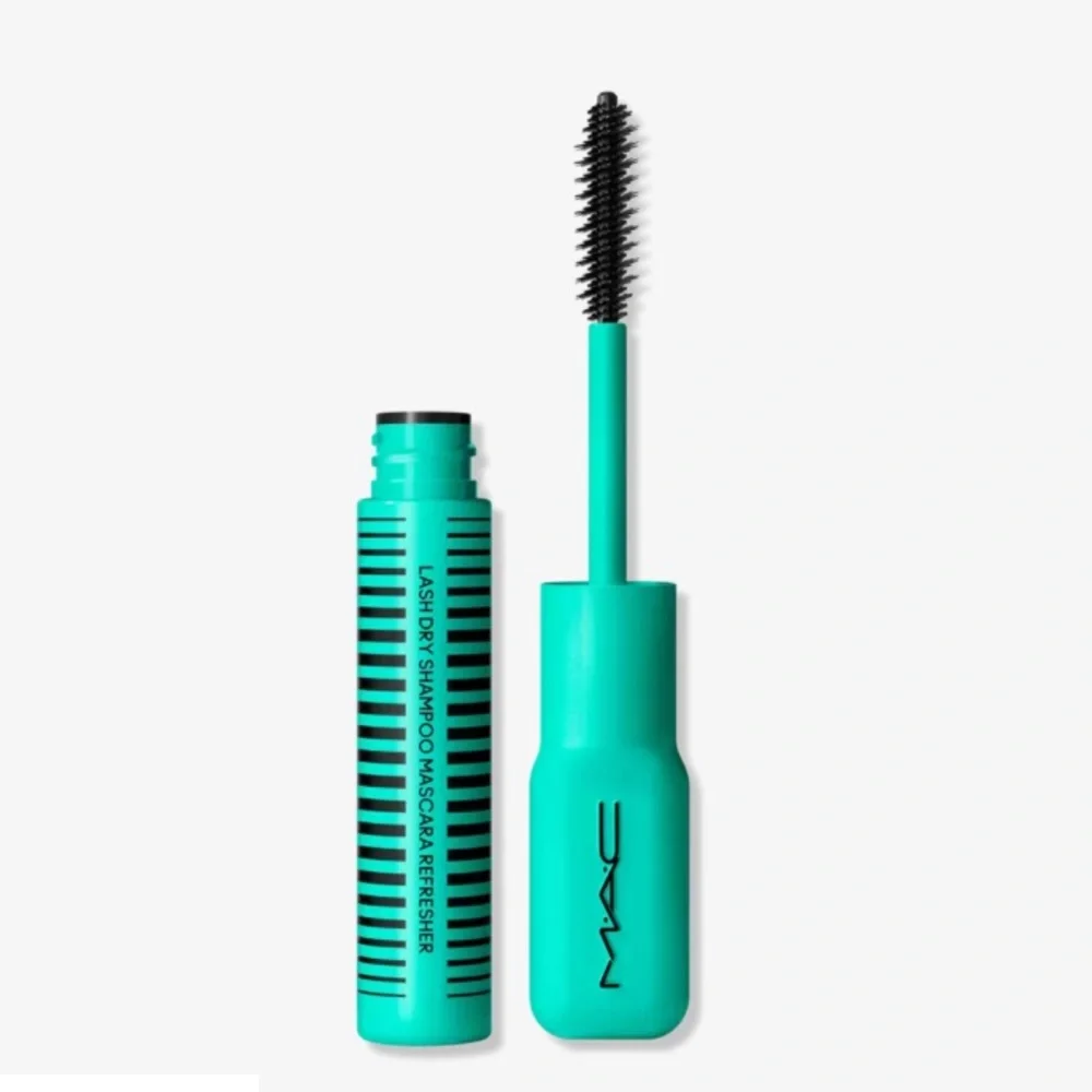 MAC lash dry shampoo mascara